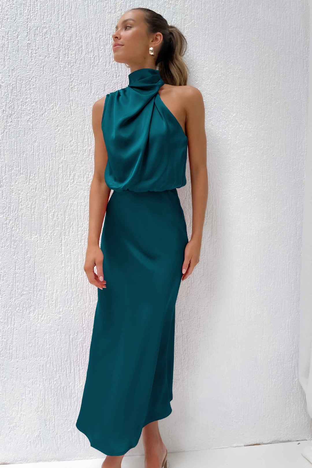 Vestido Feminino para Casamento com Decote Halter | Midi