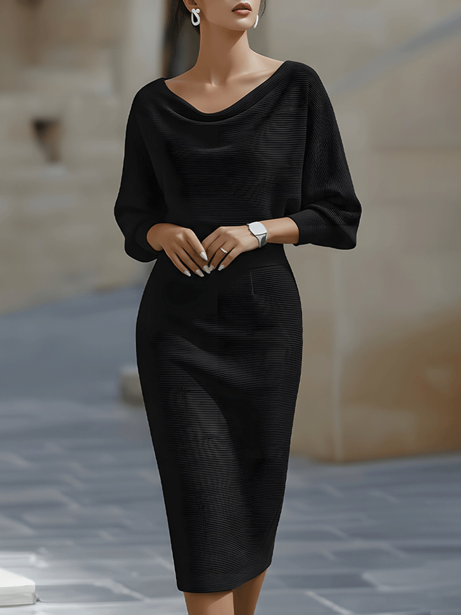 Damen Strickkleid mit Fledermausärmeln | Midi