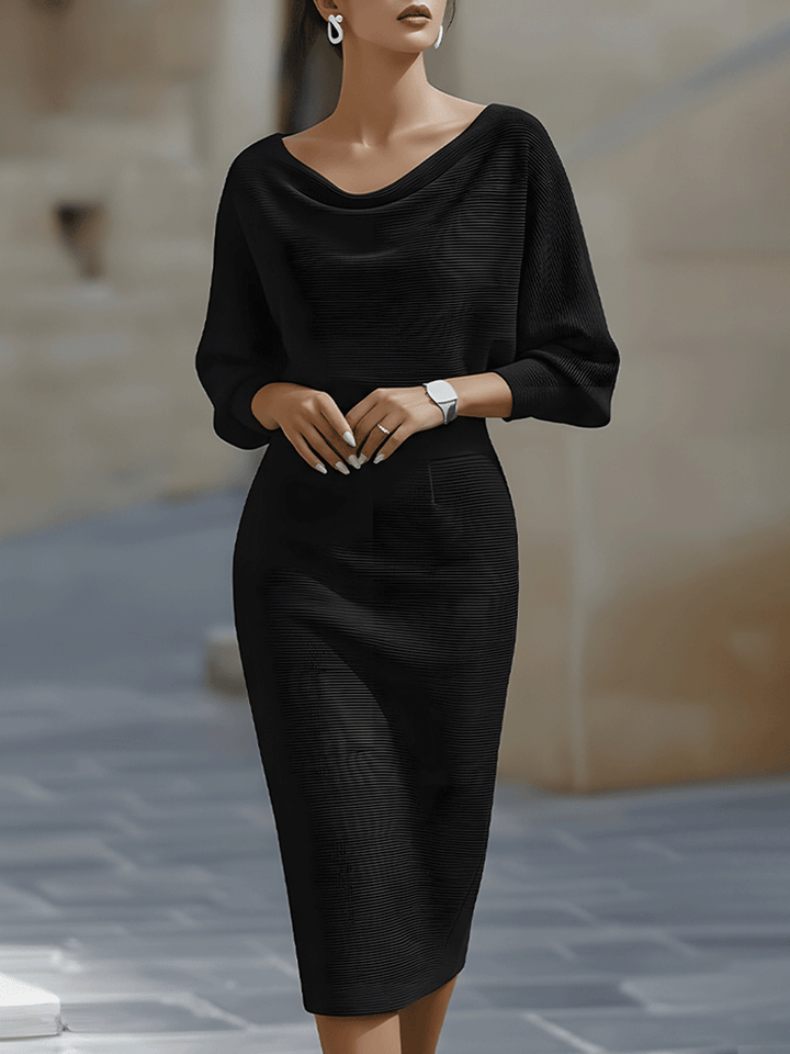 Damen Strickkleid mit Fledermausärmeln | Midi