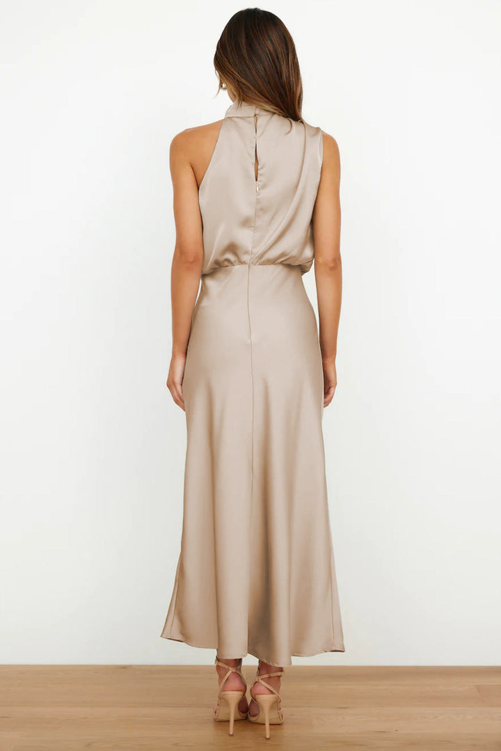 Vestido Feminino para Casamento com Decote Halter | Midi