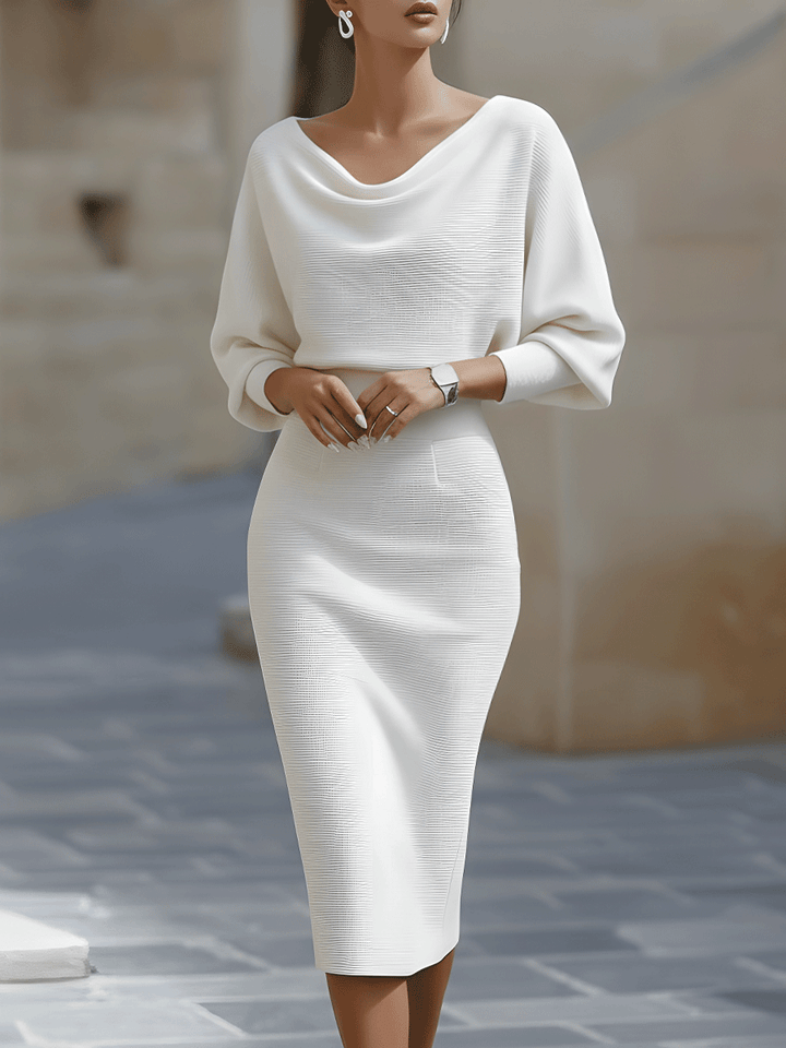 Damen Strickkleid mit Fledermausärmeln | Midi