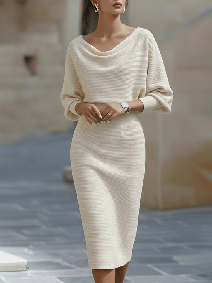Damen Strickkleid mit Fledermausärmeln | Midi
