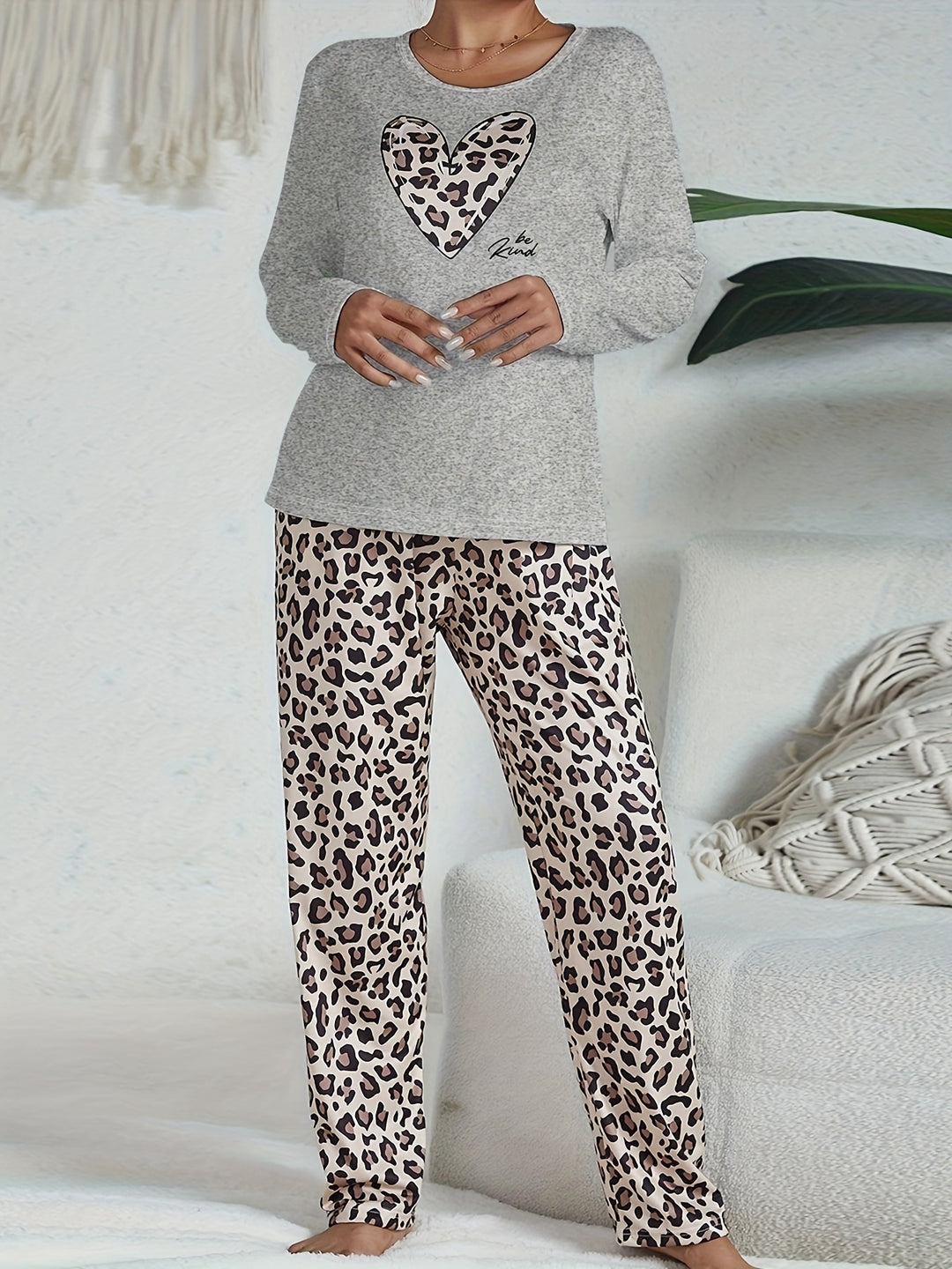 Damen Set Pyjama mit Leopardenmuster | Nachtwäsche und Hauskleidung