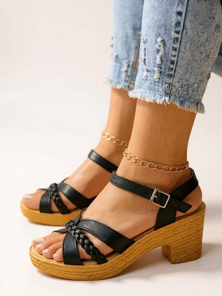 Damen geflochtene Sandalen mit Absatz | Schnalle