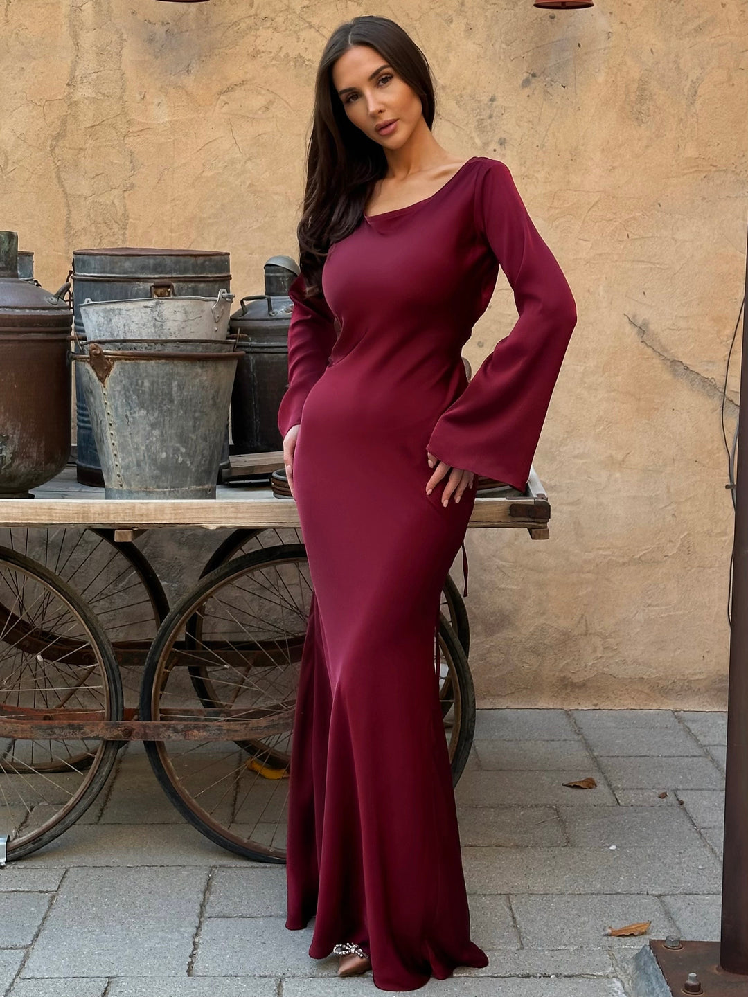 Damenkleid mit langen Ärmeln | Maxi