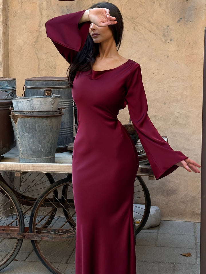 Damenkleid mit langen Ärmeln | Maxi