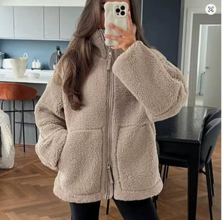Damska długa kurtka zapinana na zamek błyskawiczny | Styl casualowy