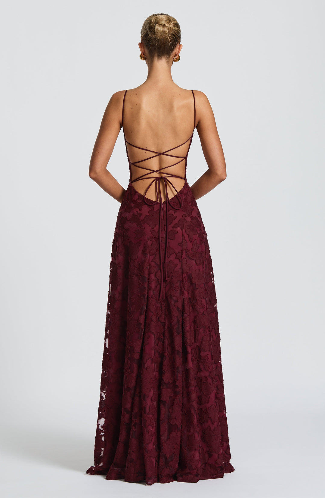 Damen Kleid mit offenem Rücken und Blumenstruktur | Maxi