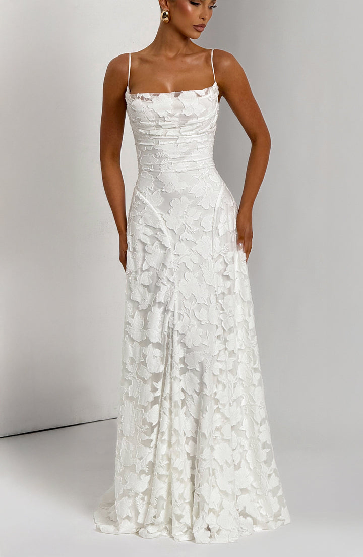 Damen Kleid mit offenem Rücken und Blumenstruktur | Maxi