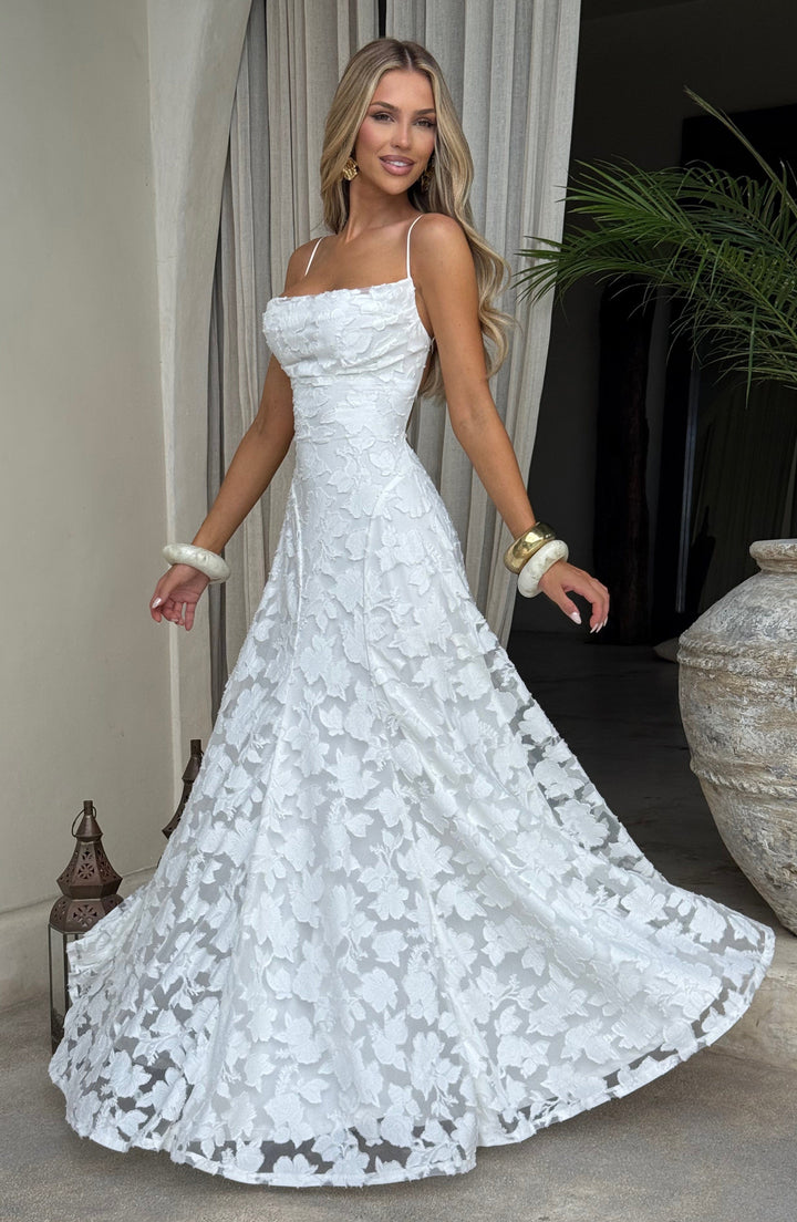 Damen Kleid mit offenem Rücken und Blumenstruktur | Maxi