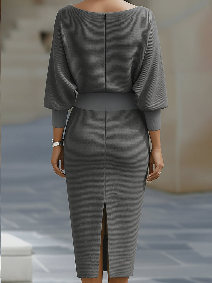 Damen Strickkleid mit Fledermausärmeln | Midi