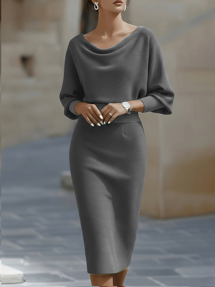 Damen Strickkleid mit Fledermausärmeln | Midi